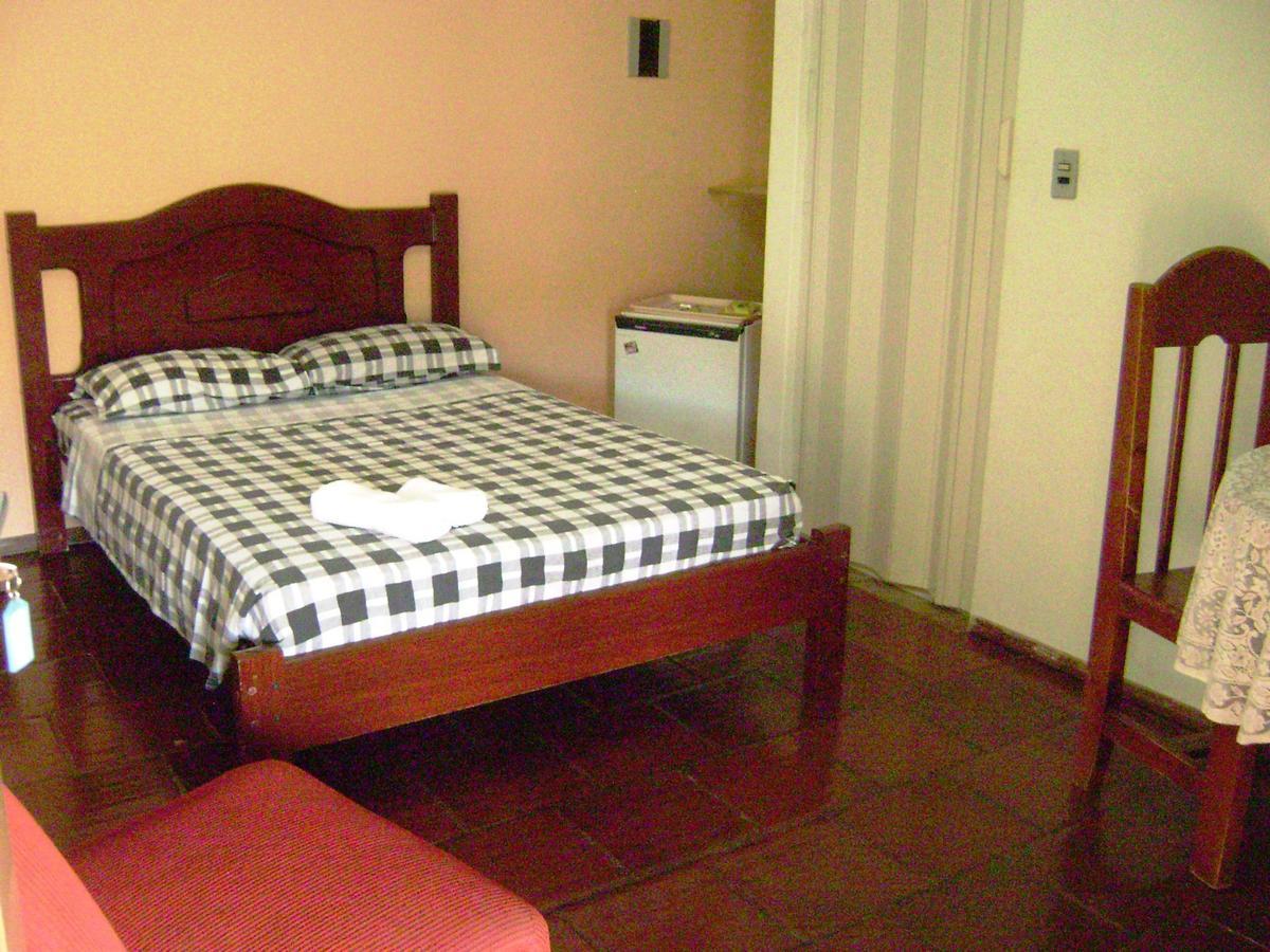 Hotel Colonial Lencois Paulista Exterior foto
